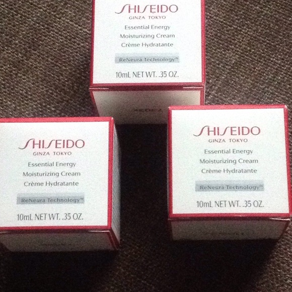 Shiseido Other - Deluxe sample x3